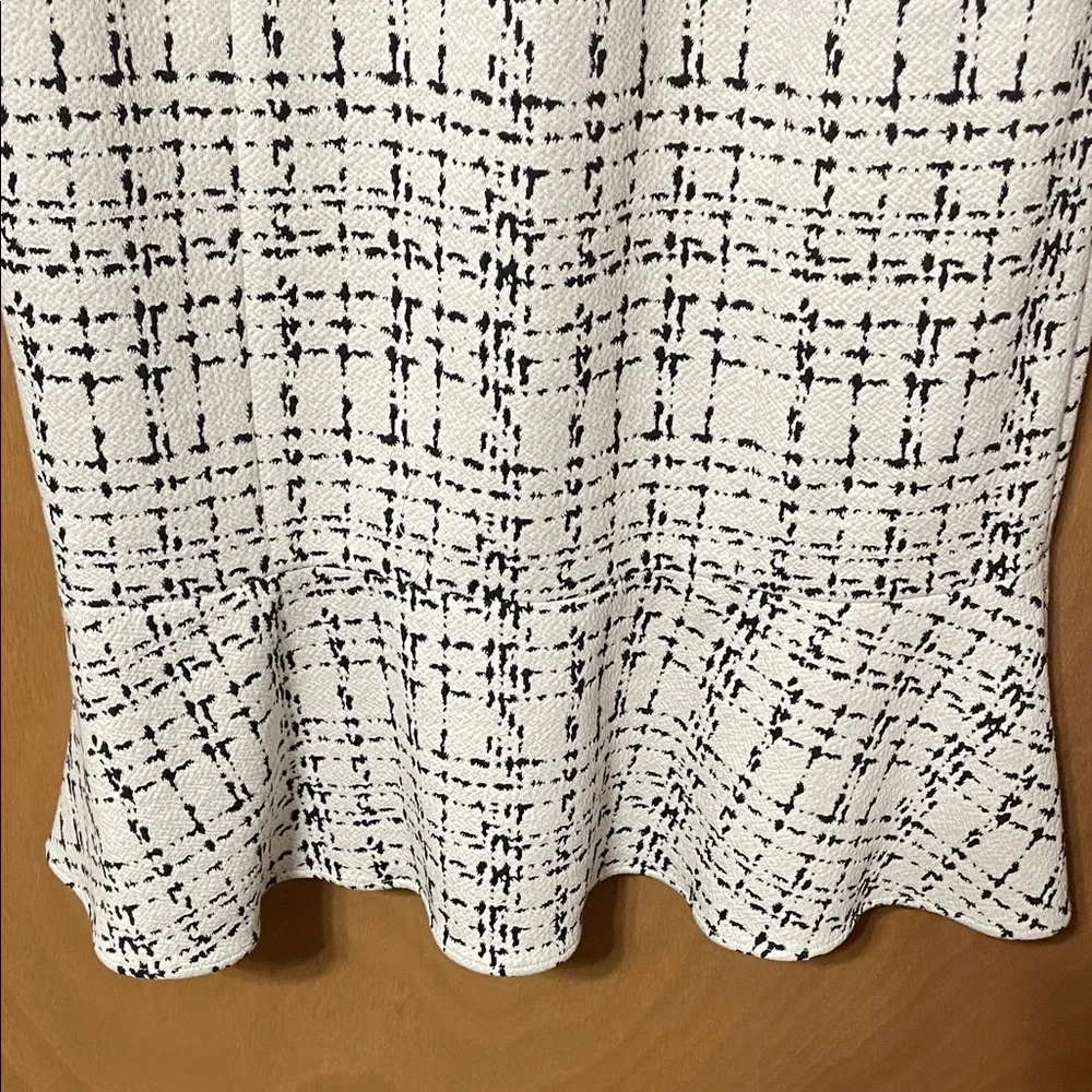 Karl Lagerfeld Black and White Patterned Midi Dress - Picture 5 of 8
